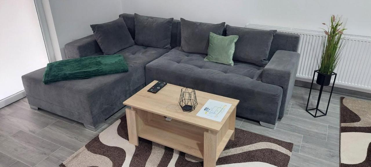 Apartman Bajka Рума Екстериор снимка
